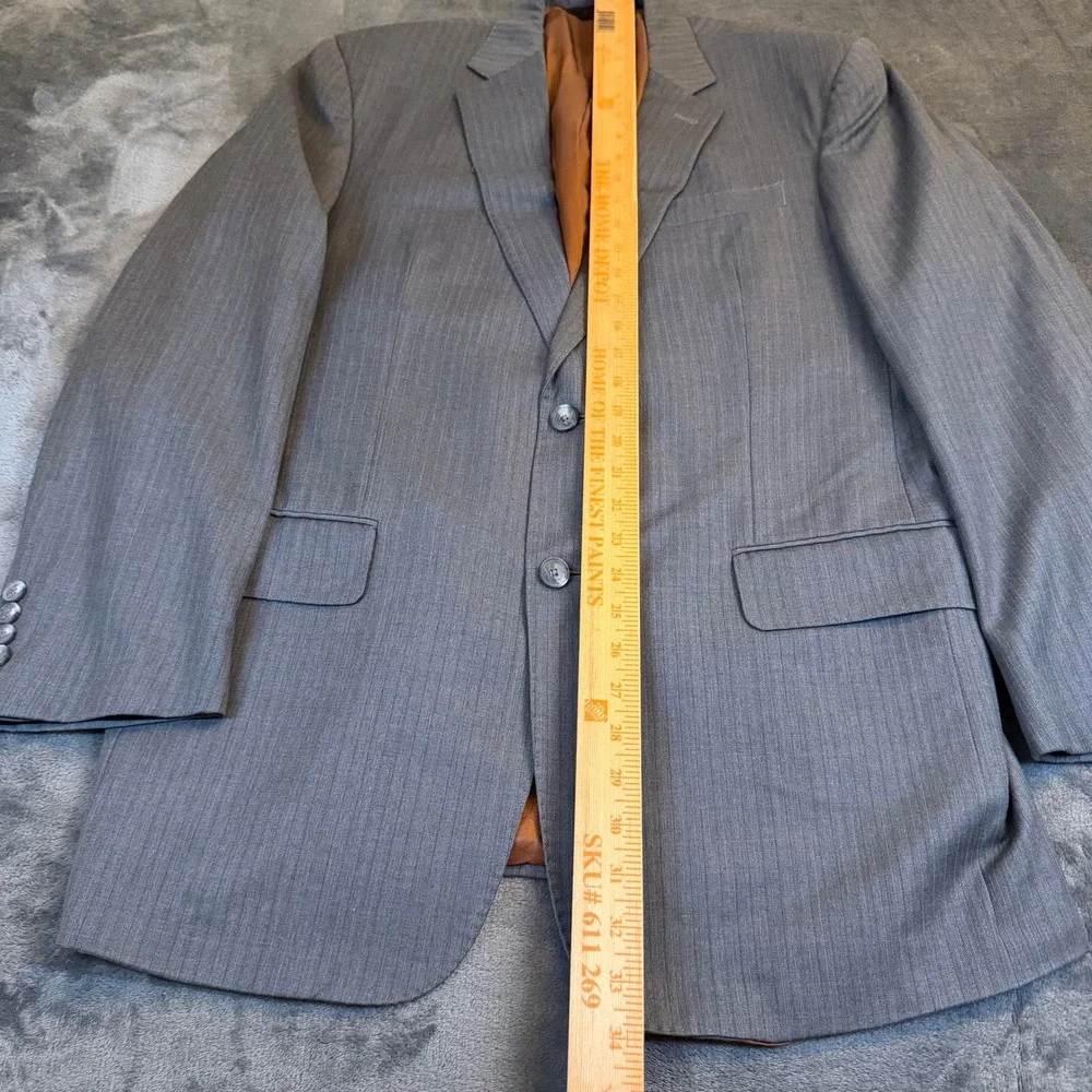 Jos A Bank Mens 41R Suit Jacket Blazer 100% Wool Light Grey Pinstripe‎ Business